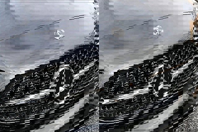 Used 2025 Mercedes-Benz C 300 4MATIC Sedan image 36