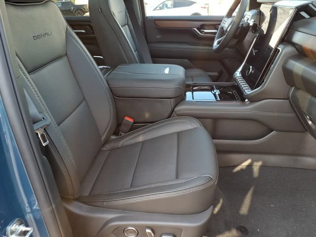 New 2026 GMC Yukon XL Denali w/ Advanced Technology Package AWD/4WD image 24