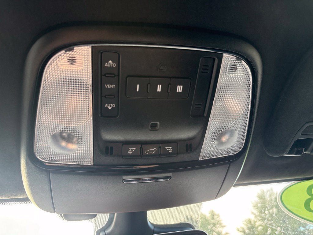 Used 2023 Dodge Durango R/T w/ Hemi Orange Plus Package AWD/4WD image 29