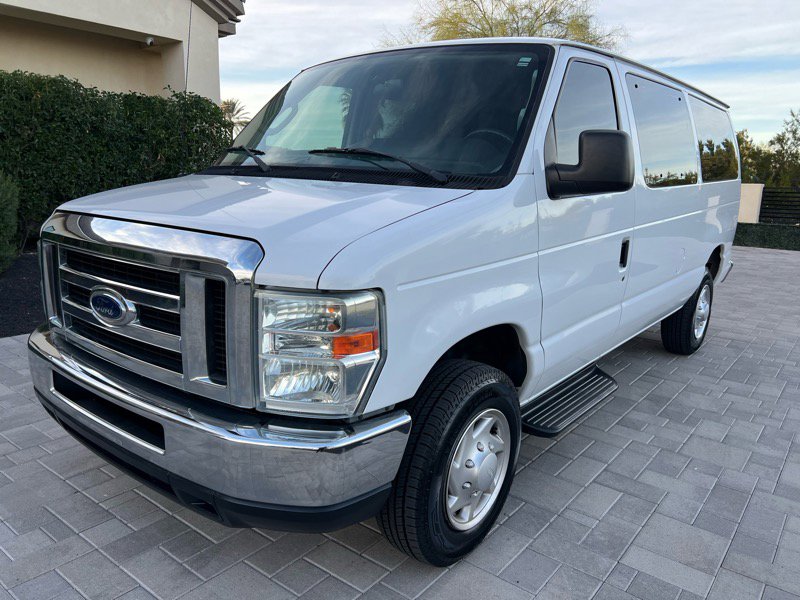 Used 2012 Ford E-350 and Econoline 350 XLT image 2