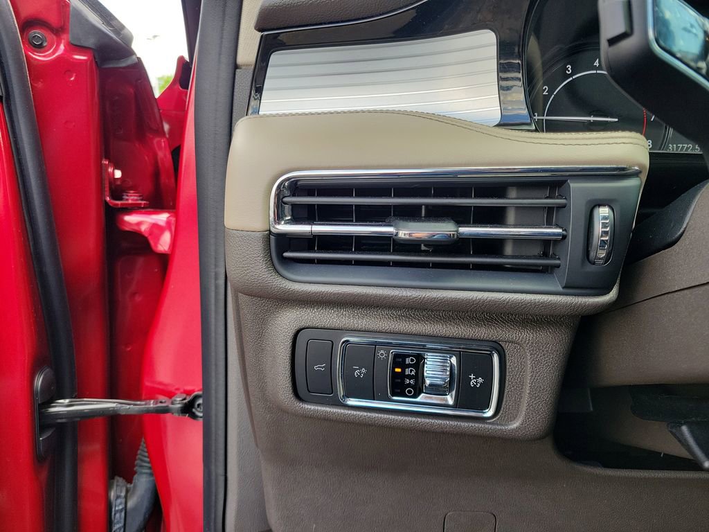 Certified 2022 Lincoln Corsair AWD w/ Equipment Group 101A image 23