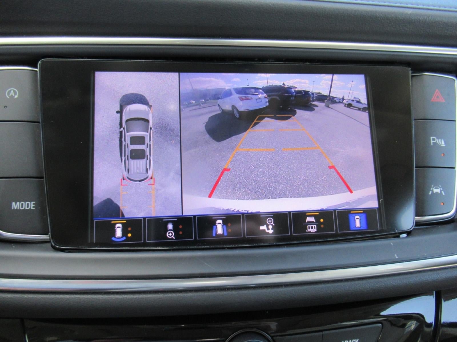 Used 2023 Buick Enclave Avenir w/ Avenir Technology Package FWD image 32