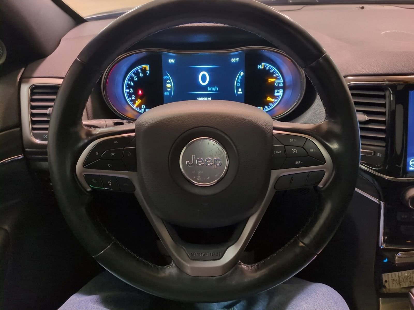 Used 2021 Jeep Grand Cherokee Limited image 18