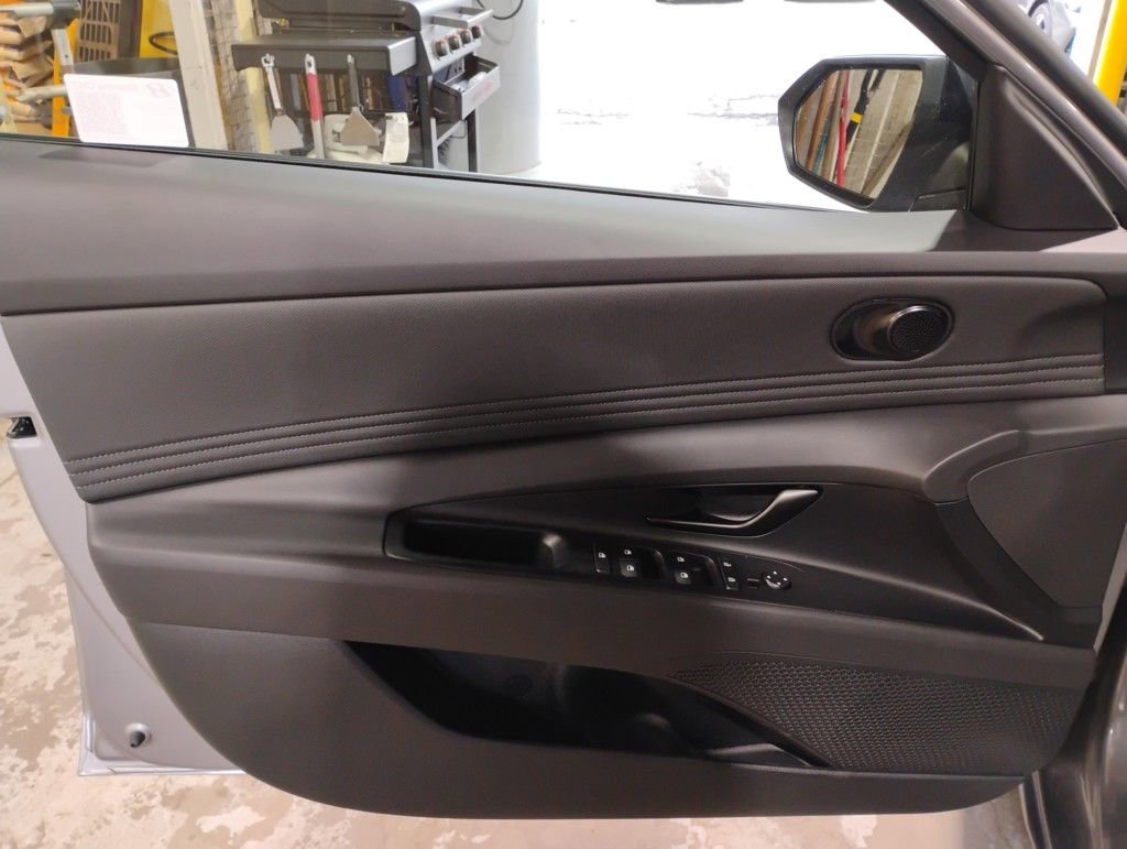 Used 2025 Hyundai Elantra Sport image 23