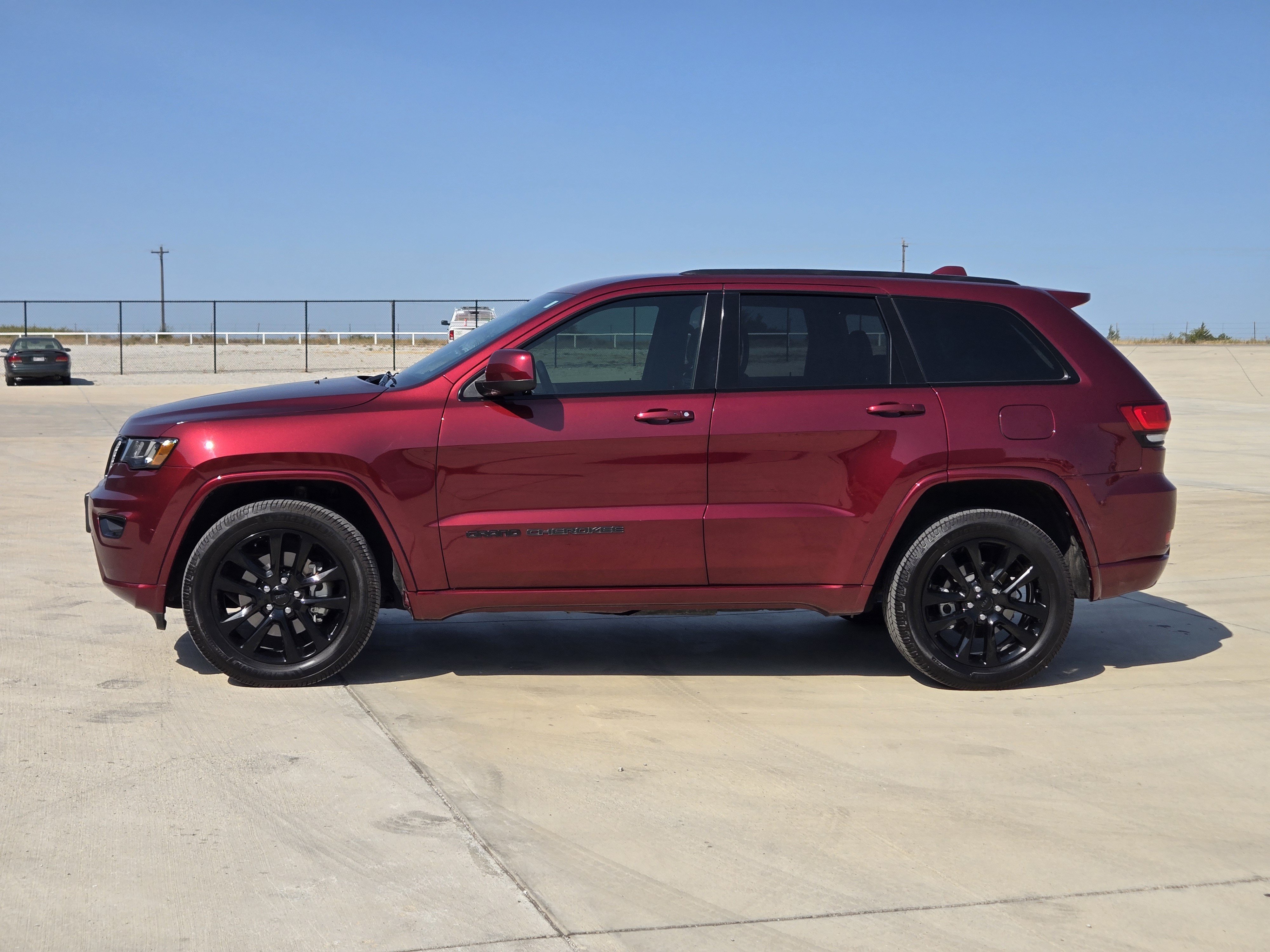 Certified 2021 Jeep Grand Cherokee Laredo X AWD/4WD image 5