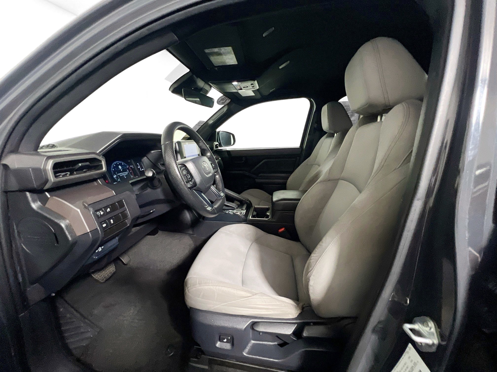 Used 2024 Toyota Tacoma SR5 RWD image 14