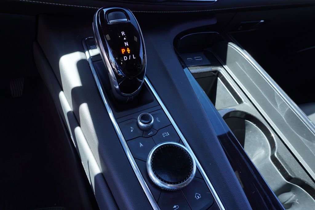 Used 2021 Cadillac Escalade Sport w/ LPO, ONYX Package image 21