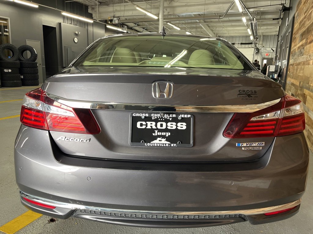 Used 2017 Honda Accord Touring image 23