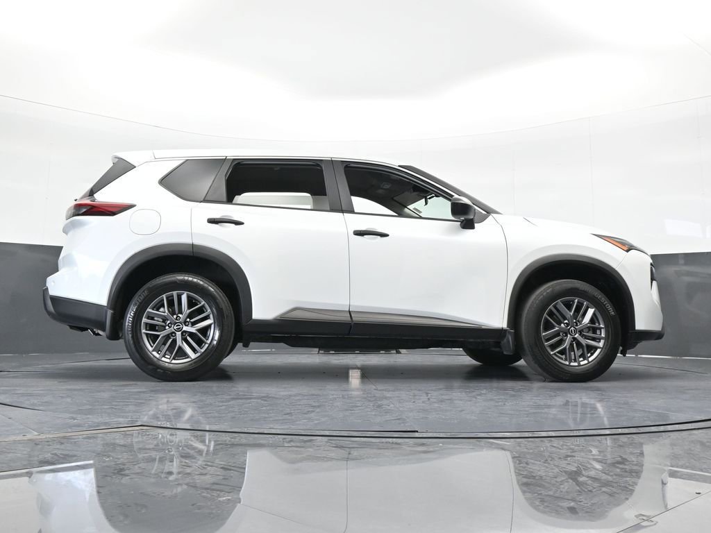 Used 2024 Nissan Rogue S image 55