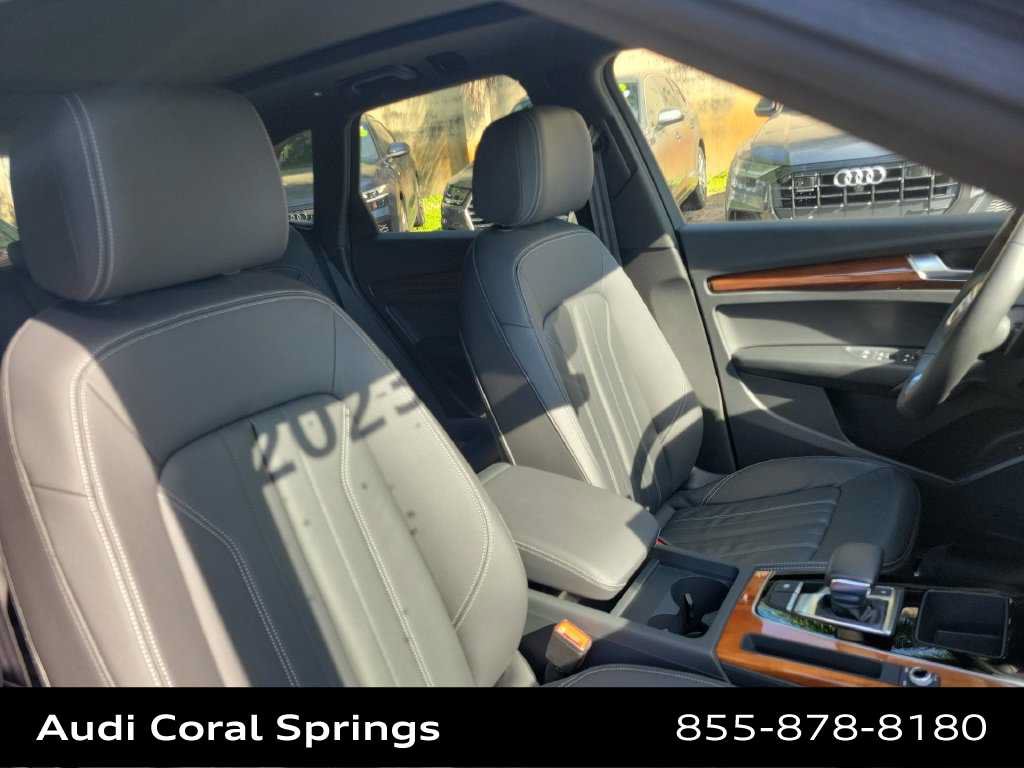Used 2023 Audi Q5 2.0T Premium w/ Convenience Package AWD/4WD image 22