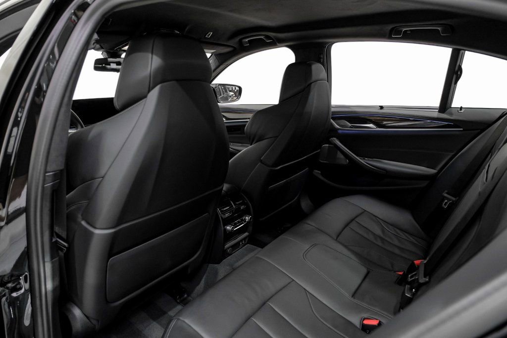 Used 2022 BMW M5 w/ Executive Package image 33