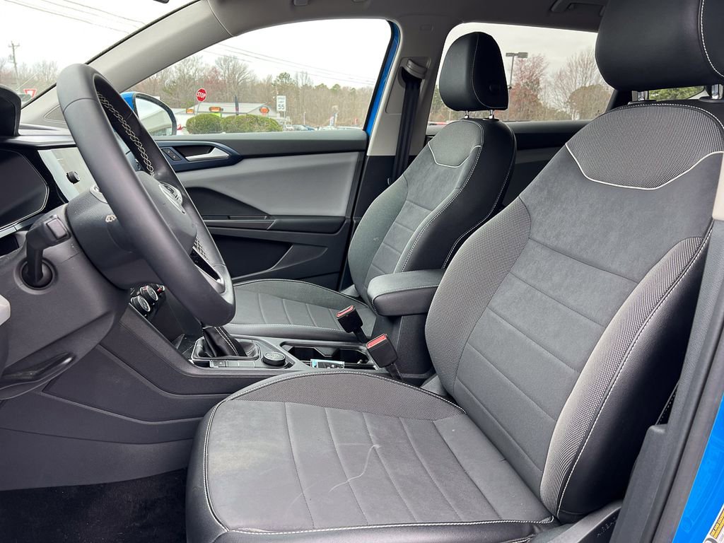 Used 2023 Volkswagen Taos SE image 16