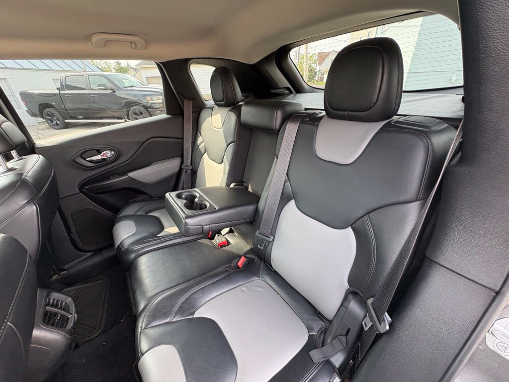 Used 2014 Jeep Cherokee Limited AWD/4WD image 11