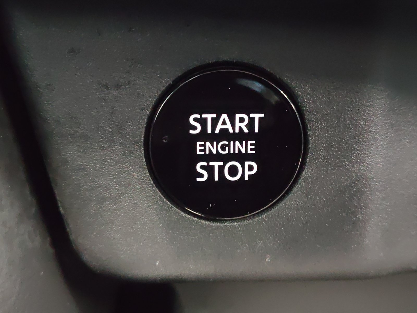 Used 2025 Nissan Rogue SV w/ SV Premium Package FWD image 36