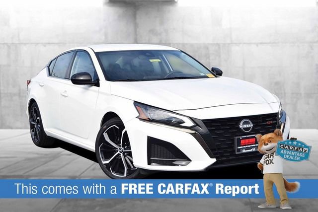 Used 2024 Nissan Altima 2.5 SR image 2