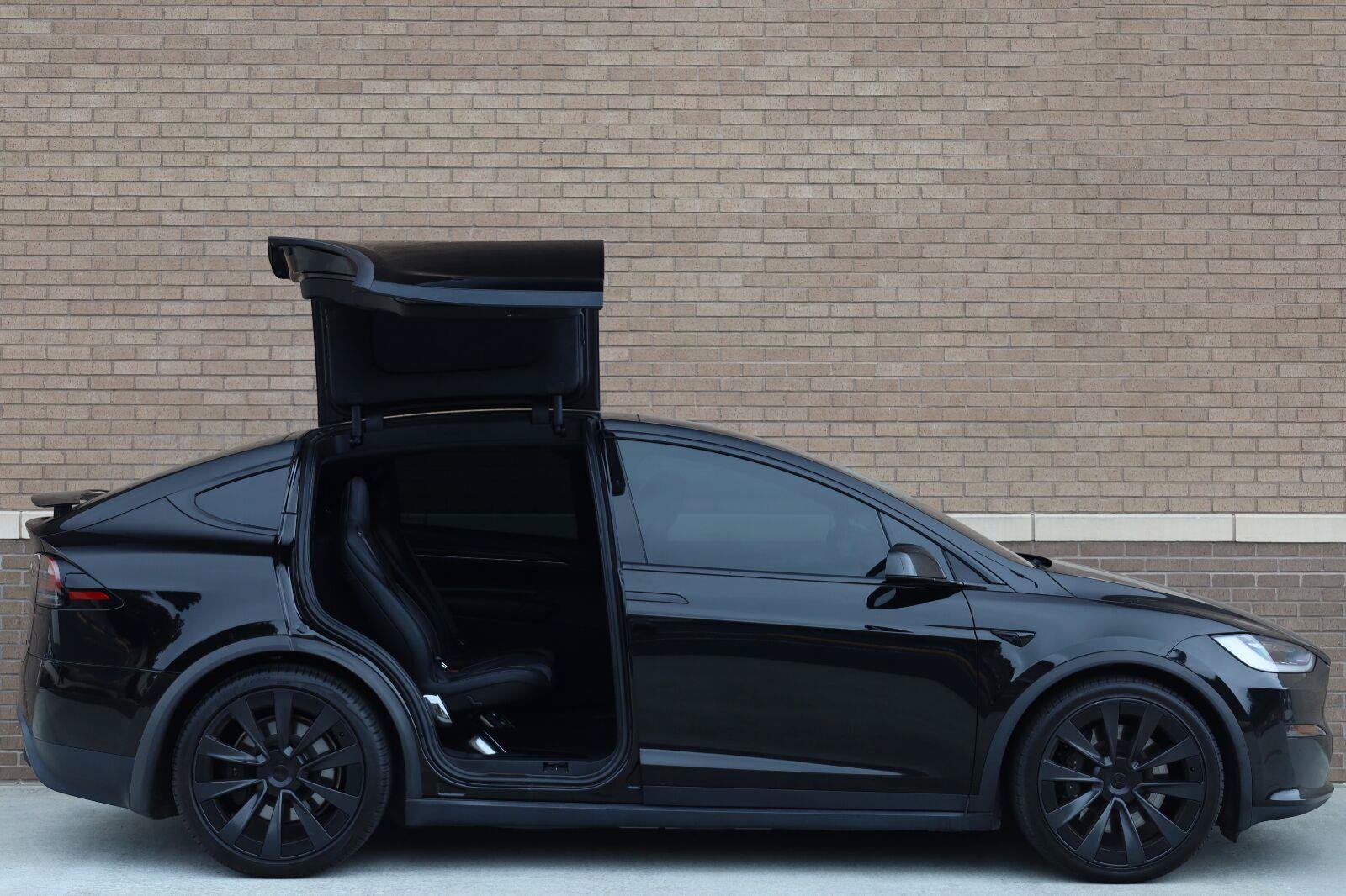 Used 2023 Tesla Model X Plaid AWD/4WD image 4