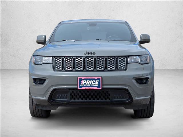 Used 2022 Jeep Grand Cherokee Laredo X AWD/4WD image 2