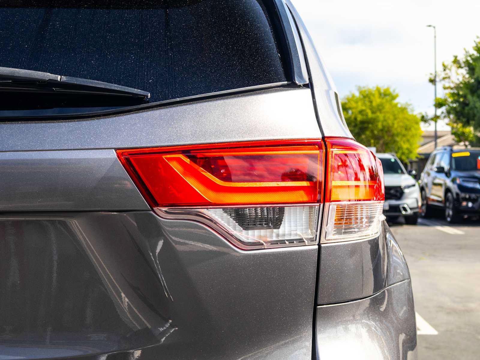 Certified 2019 Toyota Highlander XLE FWD image 11