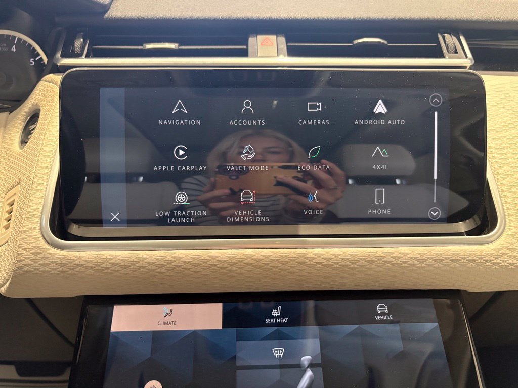 Used 2022 Land Rover Range Rover Velar S AWD/4WD image 37