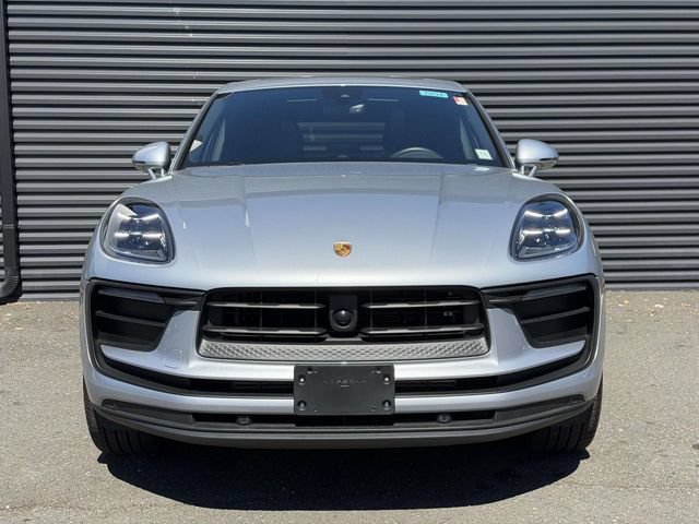 Used 2026 Porsche Macan AWD/4WD image 12