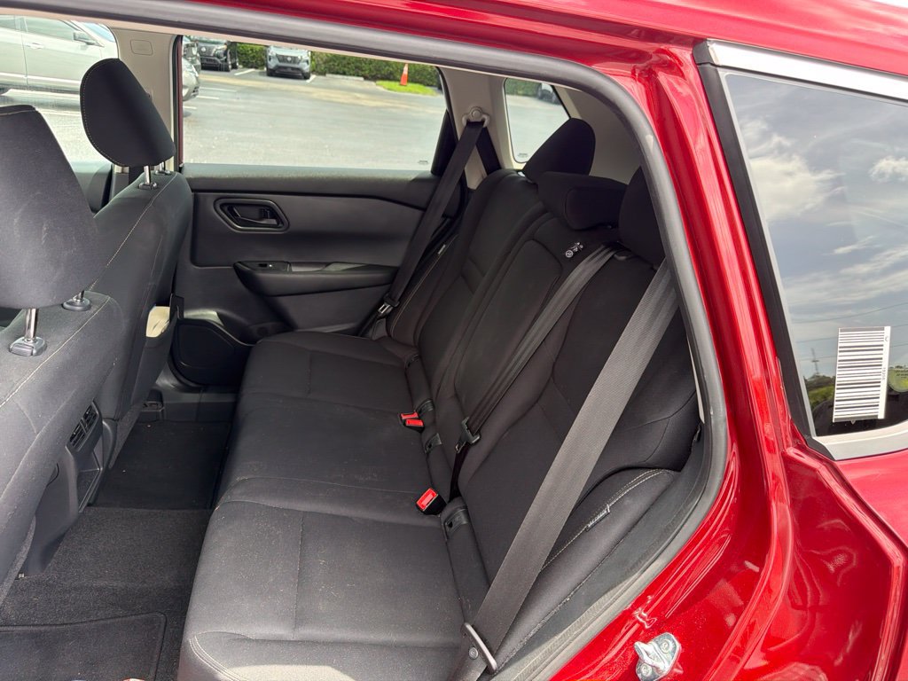 Used 2024 Nissan Rogue S FWD image 5