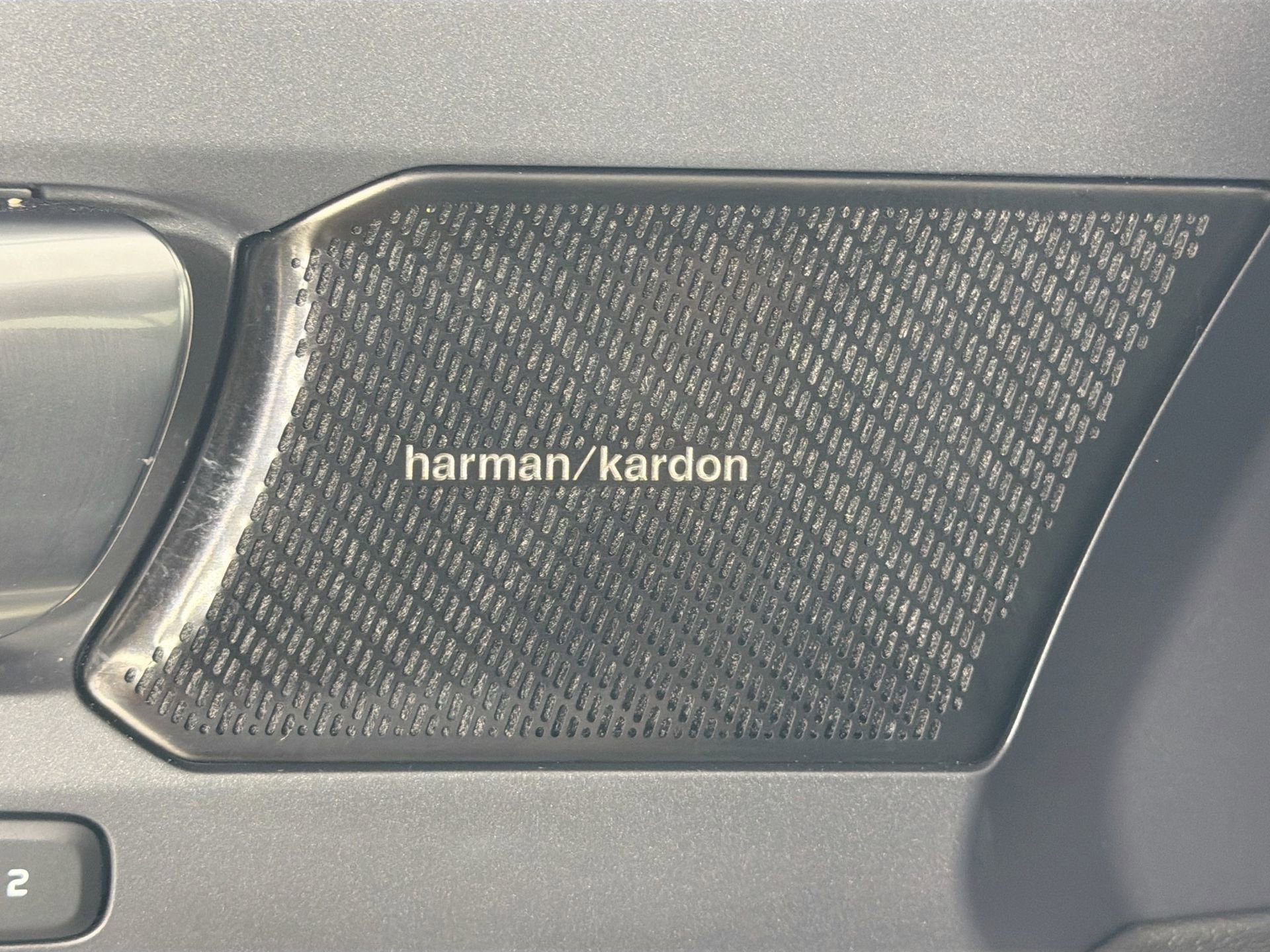 Certified 2023 Volvo C40 P8 Recharge Ultimate image 19