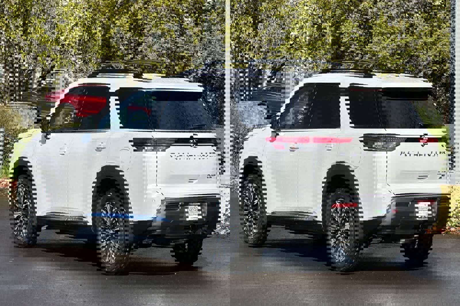 New 2026 Nissan Pathfinder Platinum image 6