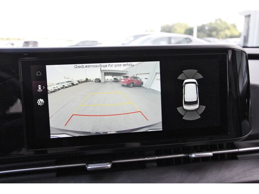 Used 2022 Kia Carnival EX FWD image 28