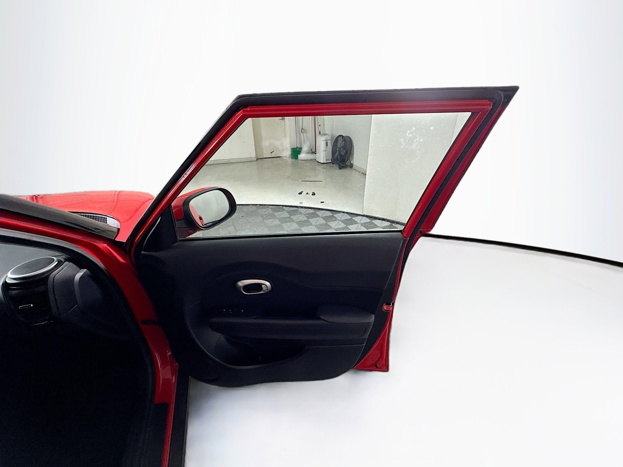 Used 2015 Kia Soul + FWD image 30