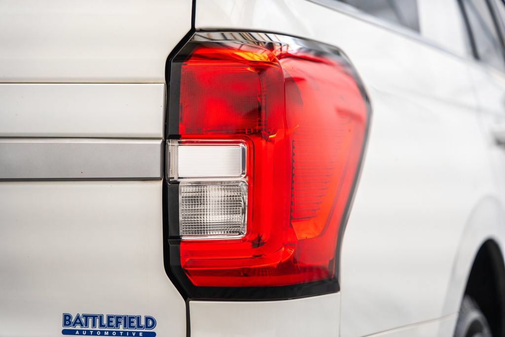 Used 2022 Ford Expedition XLT AWD/4WD image 8