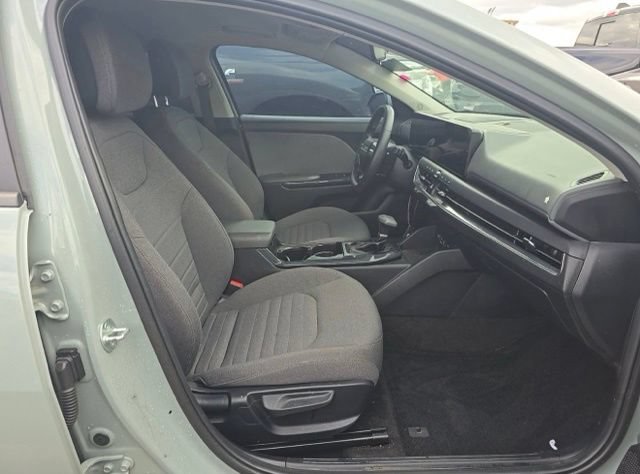 Certified 2025 Kia K4 EX FWD image 14