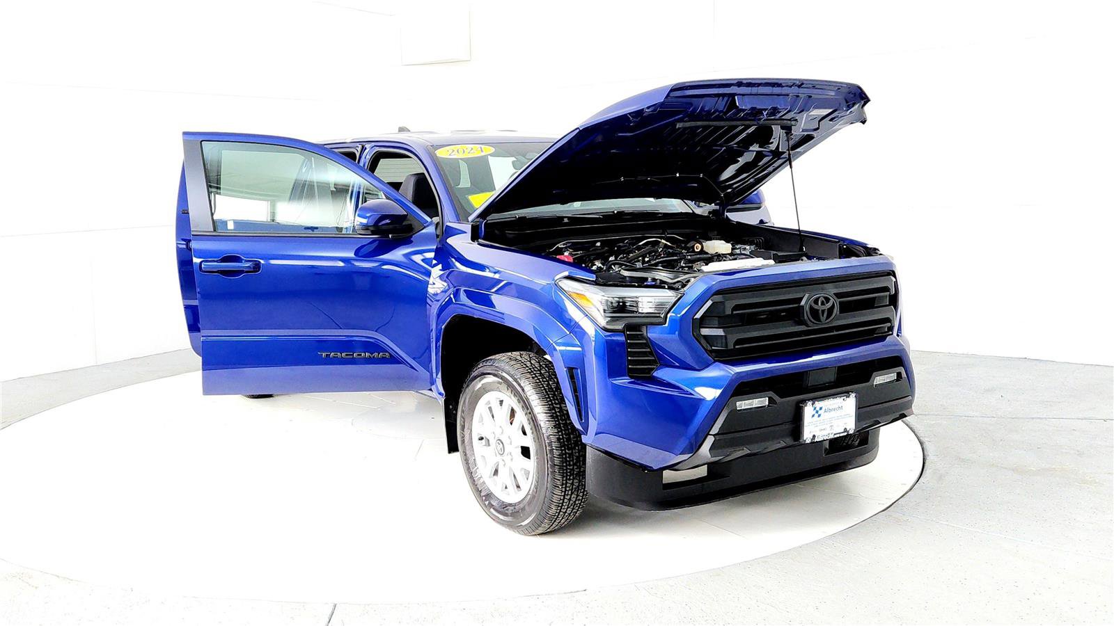 Certified 2024 Toyota Tacoma SR5 image 9
