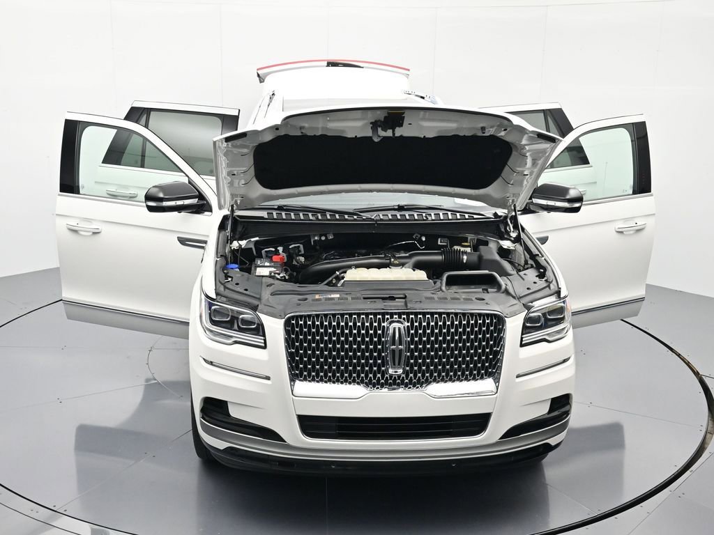 Used 2024 Lincoln Navigator Reserve image 47