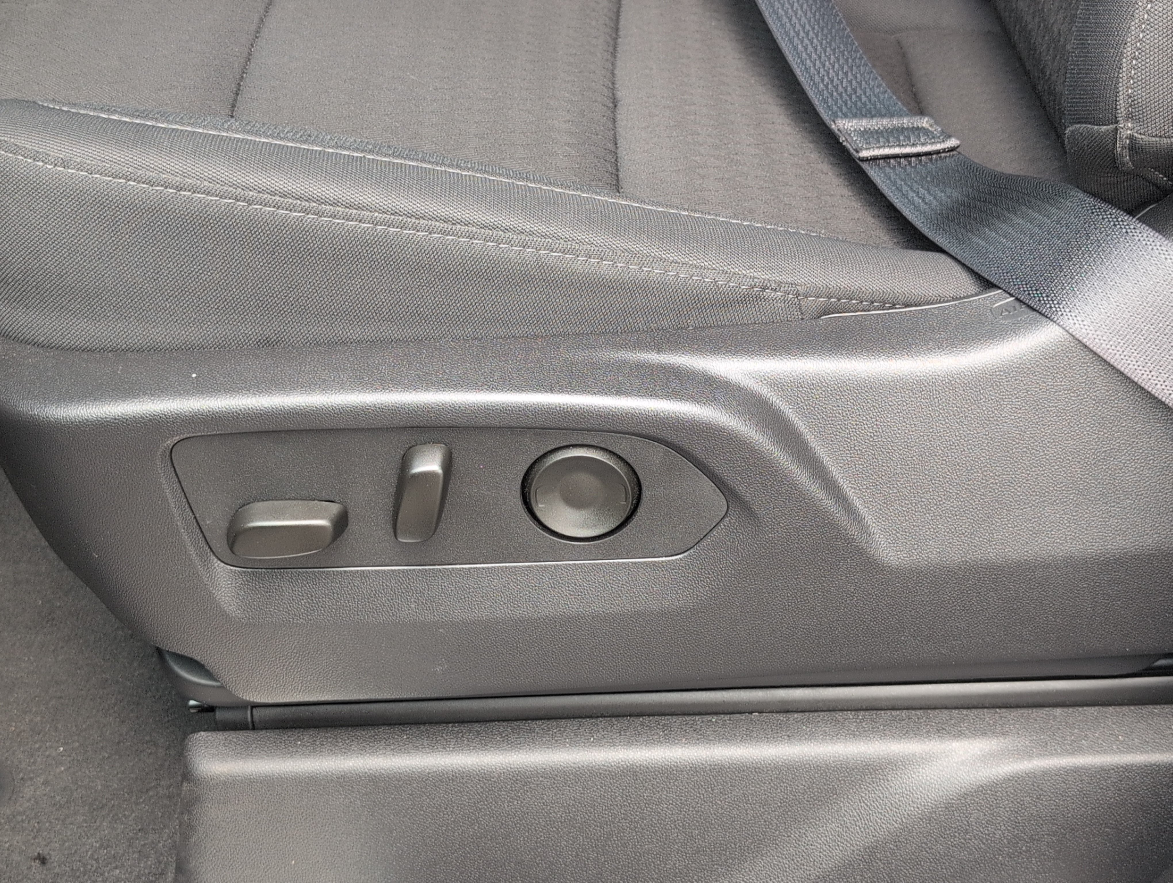 Used 2026 Chevrolet Silverado 1500 RST RWD image 14