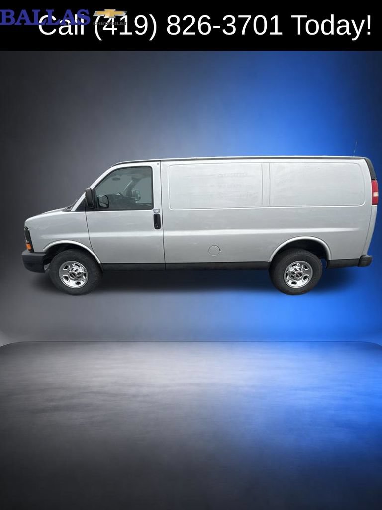 Used 2014 GMC Savana 2500 RWD image 3