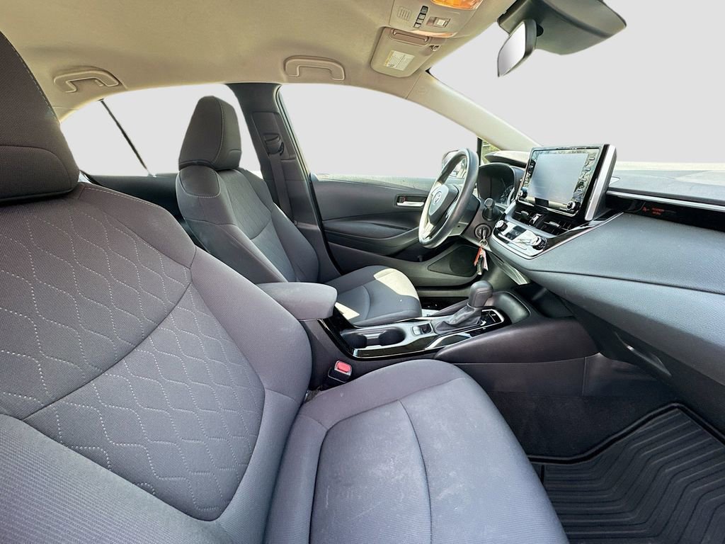 Used 2021 Toyota Corolla LE FWD image 22