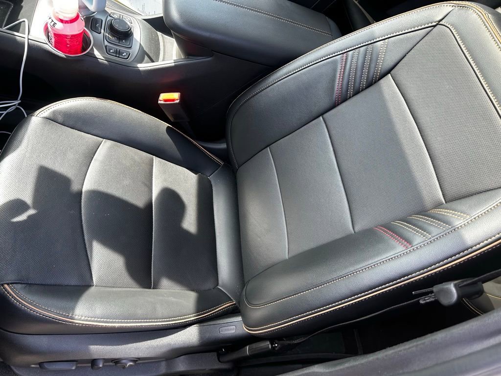 Used 2023 GMC Terrain AT4 w/ Tech Package image 15