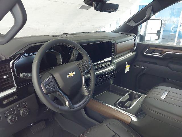 New 2026 Chevrolet Silverado 3500 High Country w/ High Country Premium Package AWD/4WD video 2
