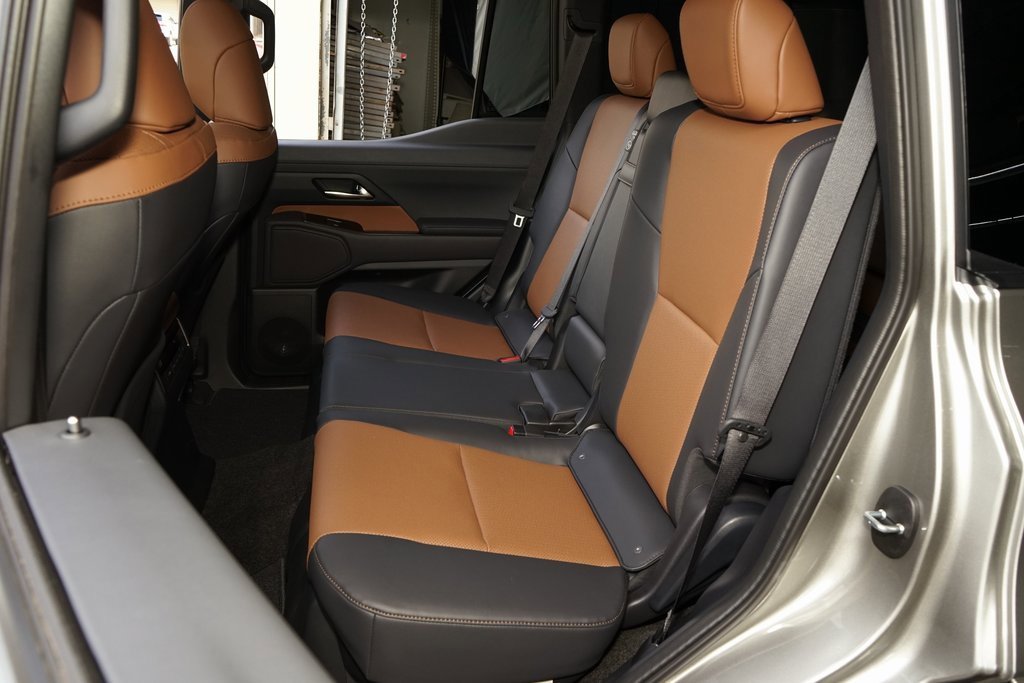 Used 2025 Lexus GX 550 image 21