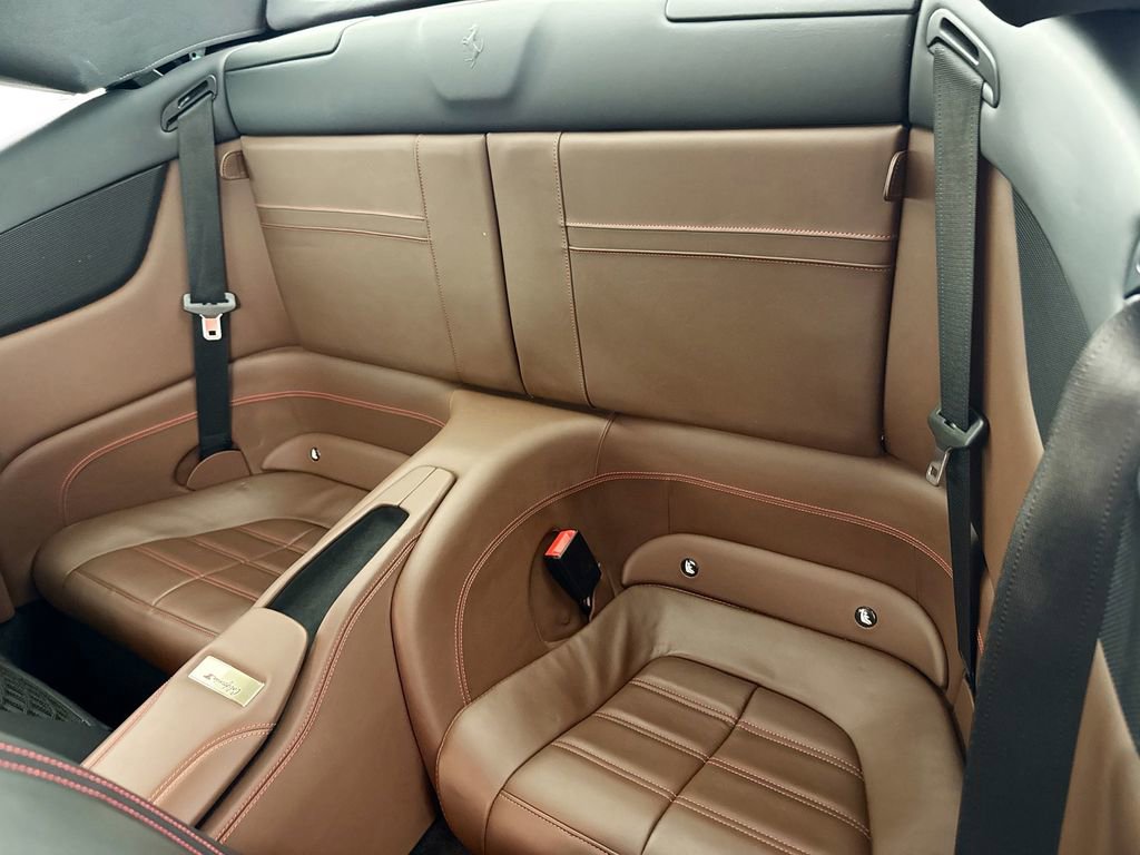 Used 2016 Ferrari California T image 24