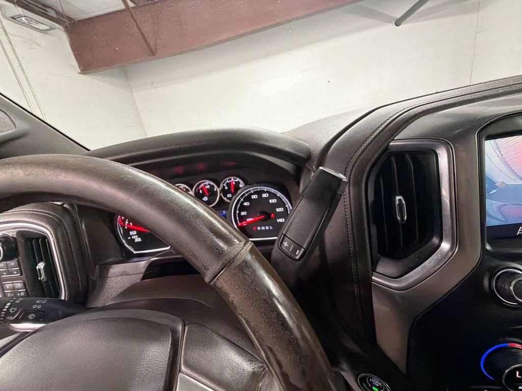 Used 2021 Chevrolet Silverado 1500 RST AWD/4WD image 15
