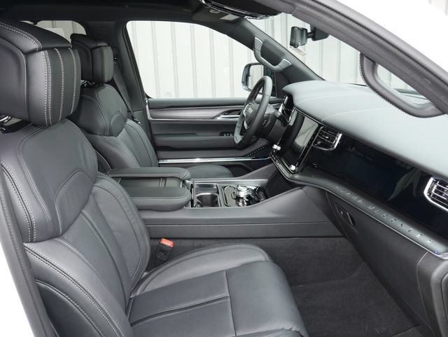 New 2026 Jeep Grand Wagoneer Summit AWD/4WD image 34