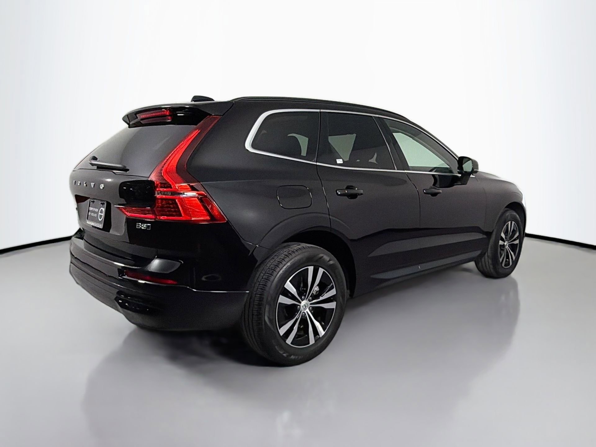 Certified 2023 Volvo XC60 B5 Core image 6