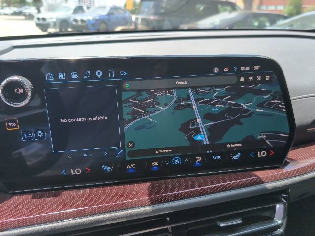 Used 2025 Chevrolet Traverse Z71 w/ Driver Confidence Package AWD/4WD image 13