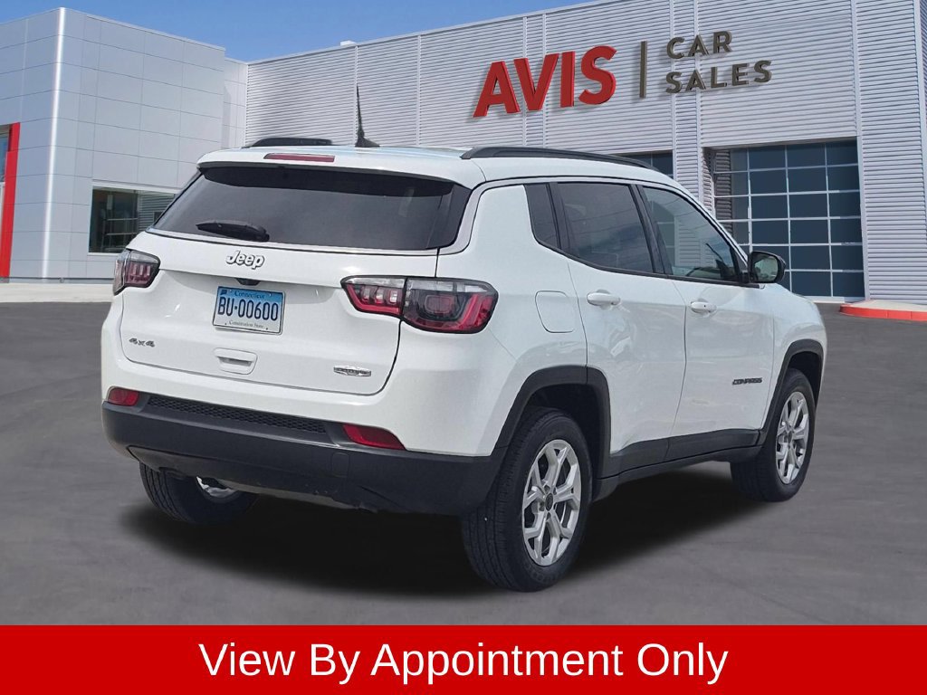 Used 2025 Jeep Compass Latitude AWD/4WD image 6