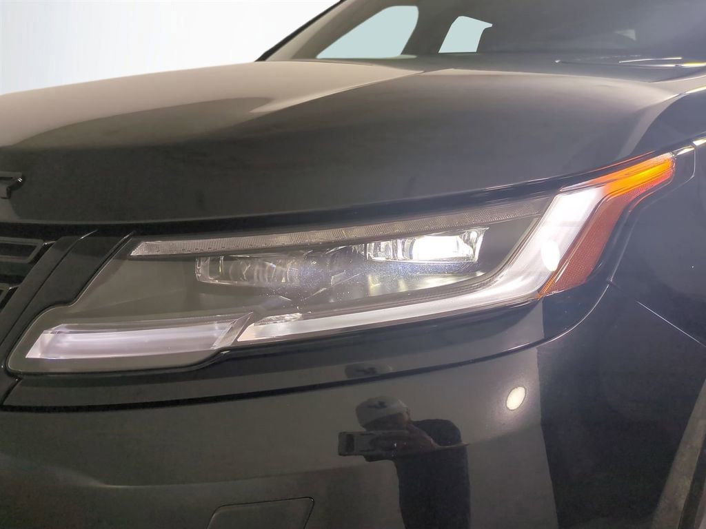 Used 2025 Land Rover Range Rover Velar Dynamic SE image 10