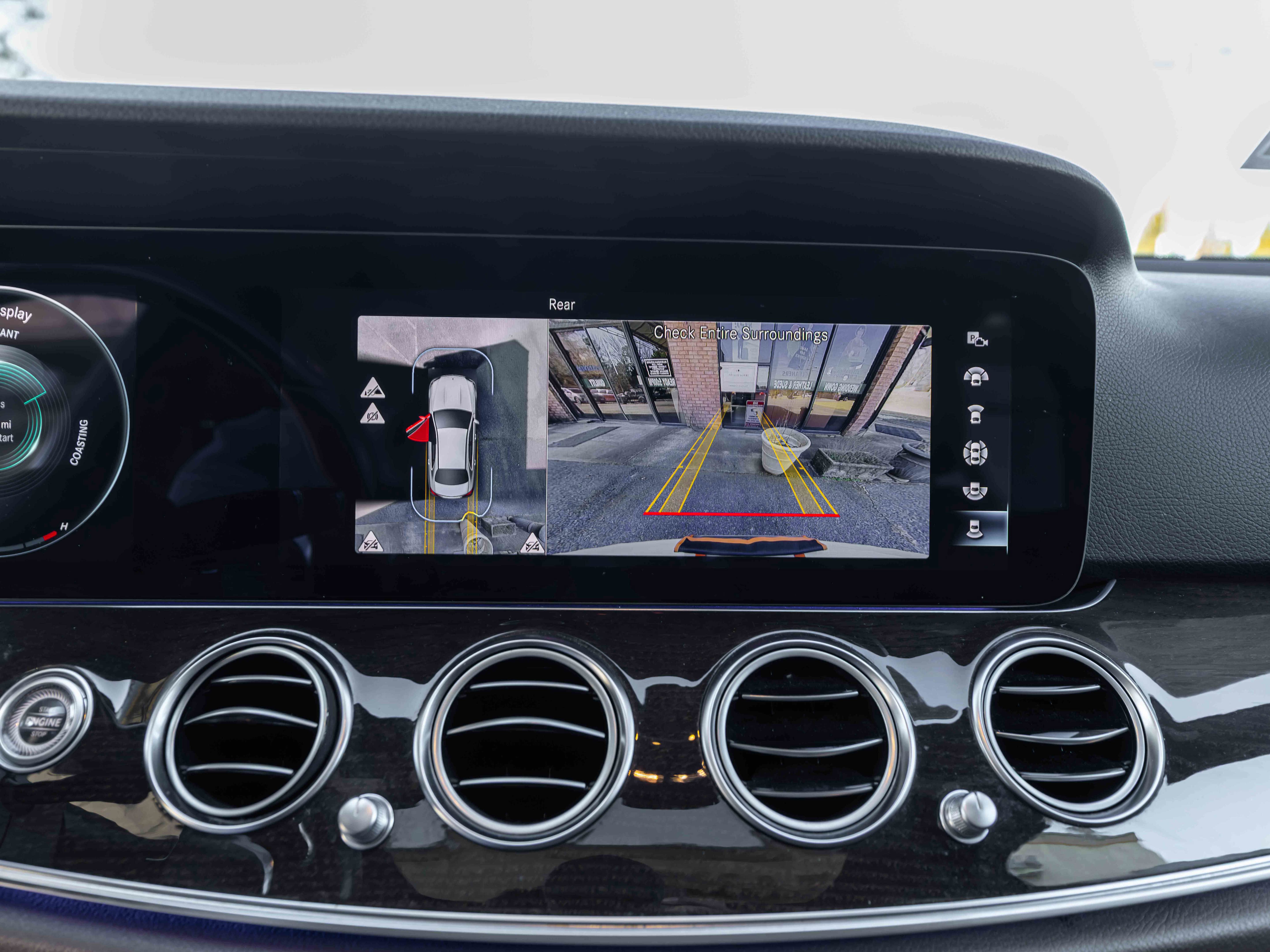 Used 2021 Mercedes-Benz E 350 Sedan w/ Premium Package image 11