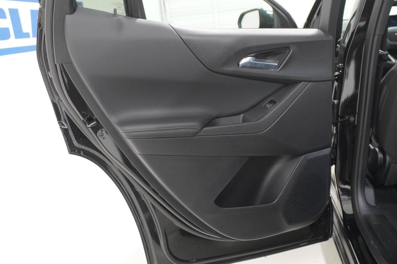New 2027 Chevrolet Equinox LT FWD image 27