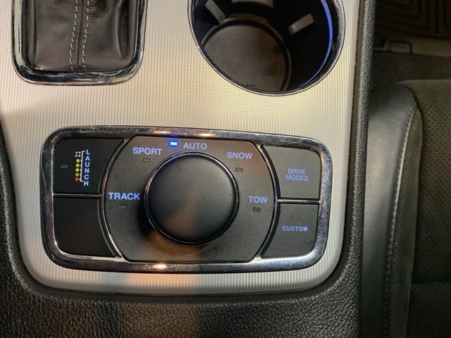 Used 2020 Jeep Grand Cherokee SRT image 27