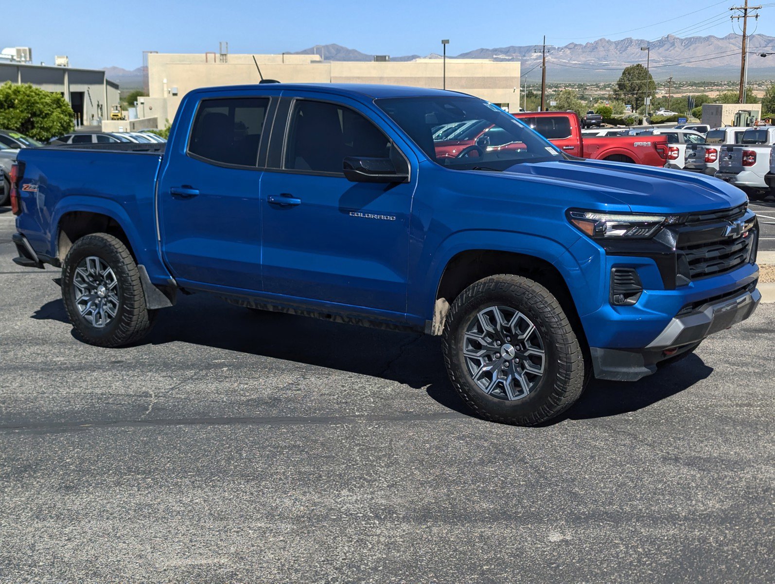 Used 2023 Chevrolet Colorado Z71 w/ Z71 Convenience Package 2 AWD/4WD image 1